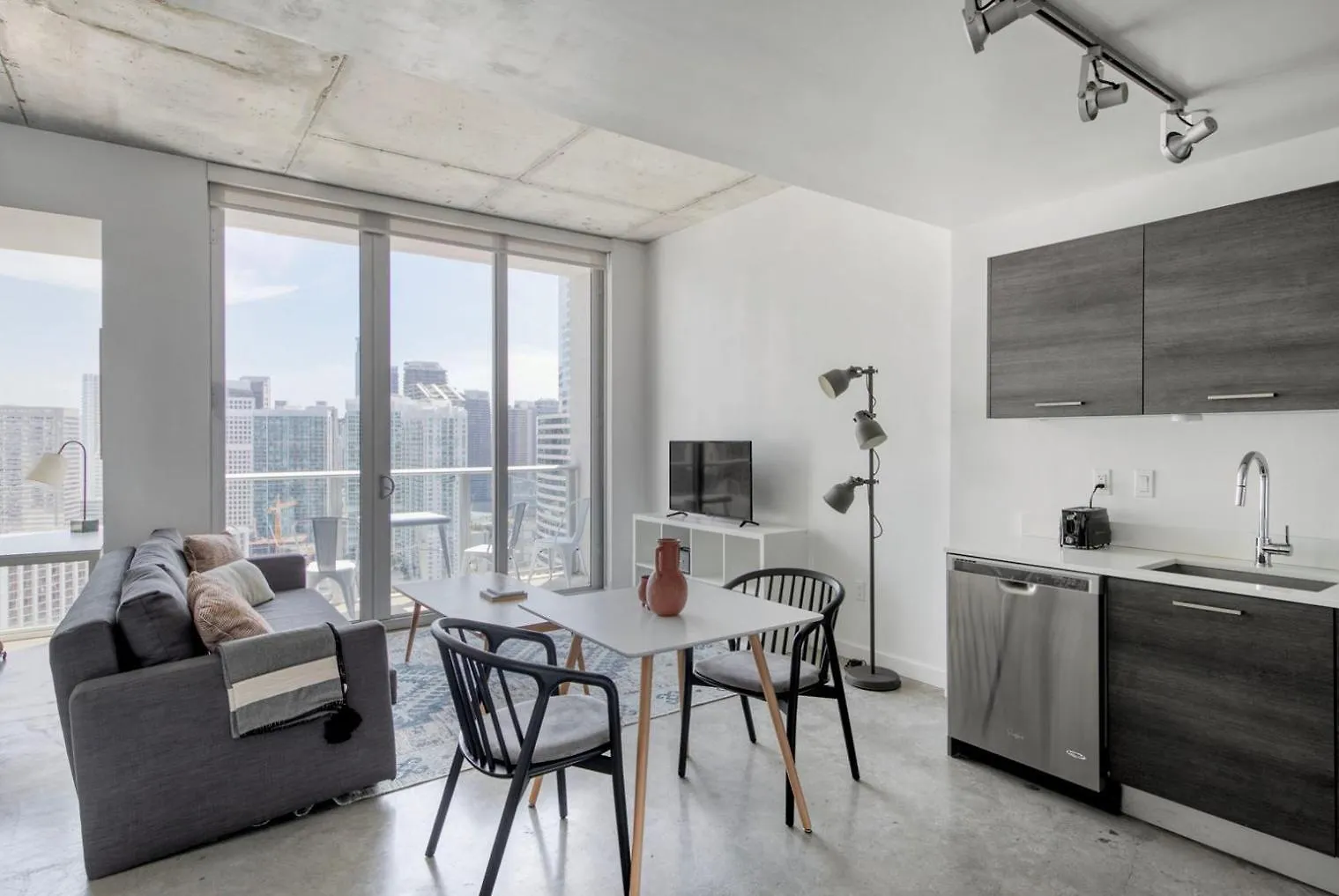 Blueground Downtown Wd Grills Near Dining Mia-90 Apartment *