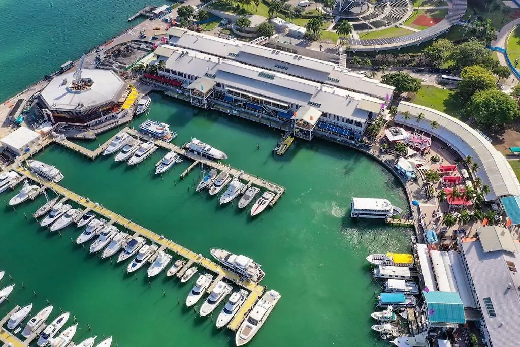 Holiday home Coastal Escape: Luxury Retreat With Game & Access Miami