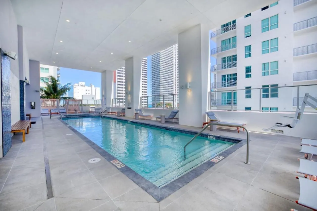 Downtown Luxury Pool And Gym Апартаменты Майами
