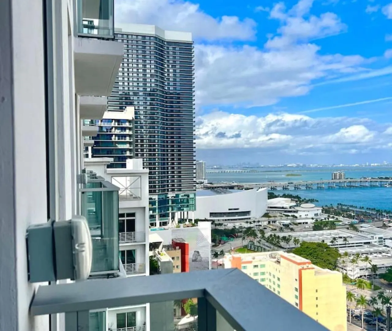 Apartament Ocean View Pool And Gym