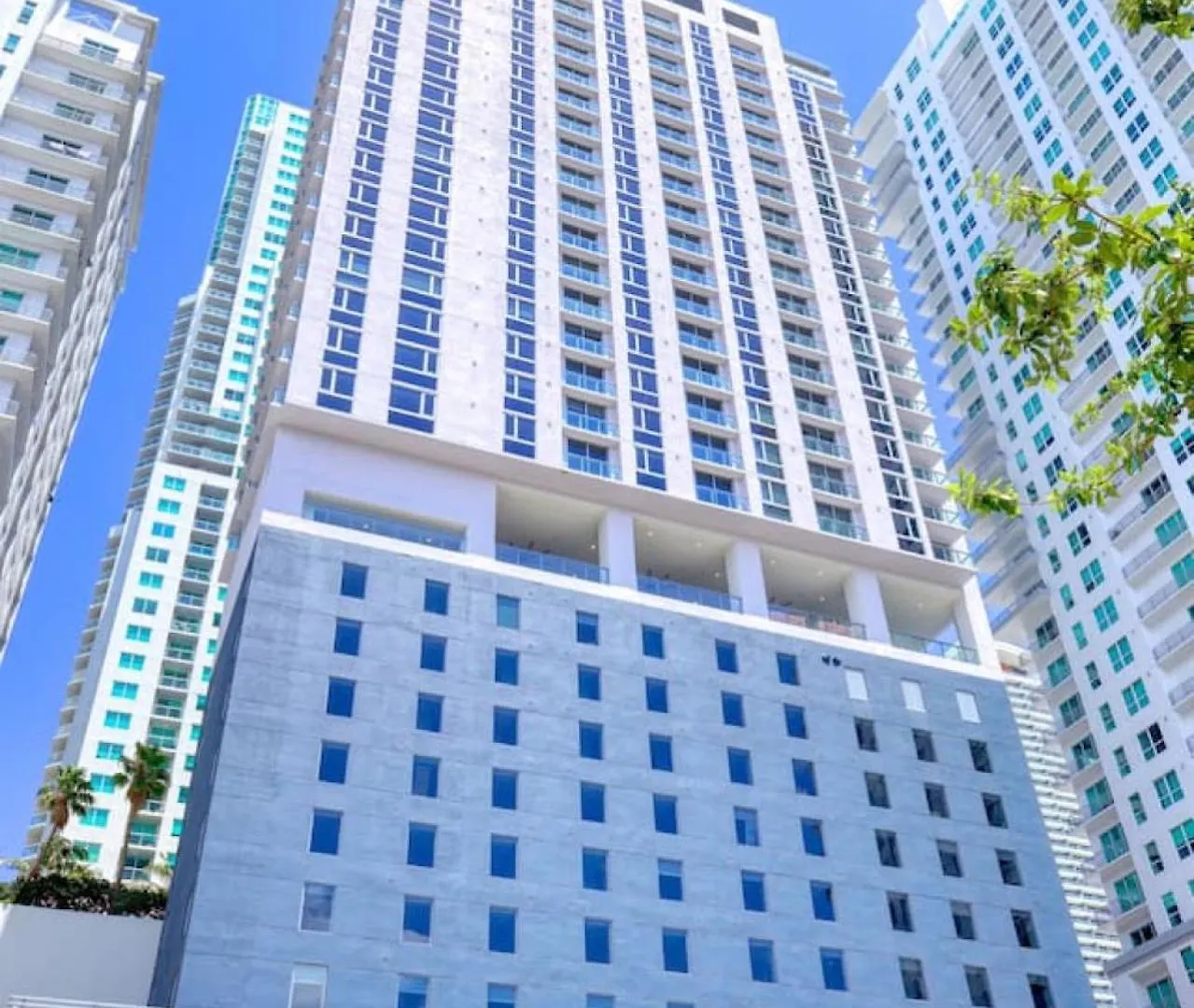 Апартаменты Downtown Luxury Pool And Gym Майами