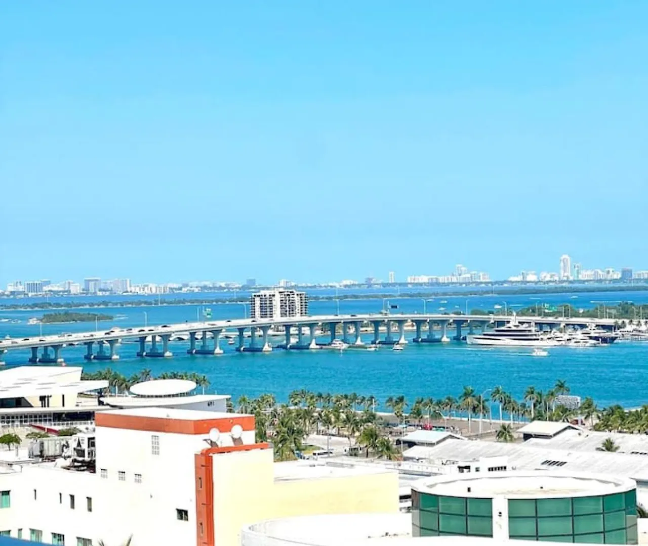 Holiday home Upscale Ocean View Pool And Gym Miami