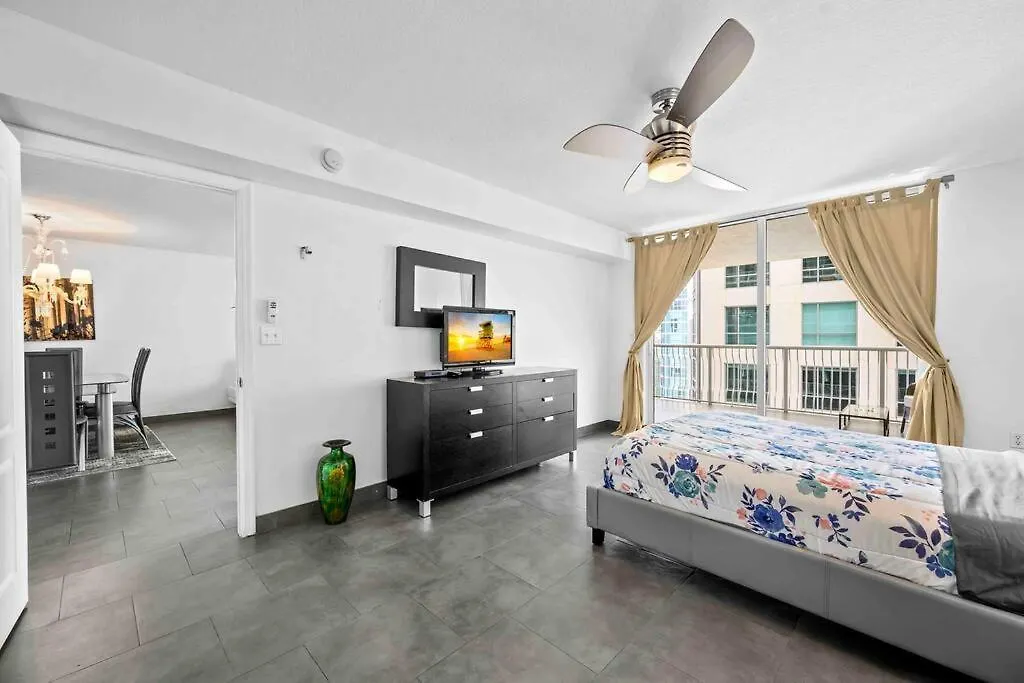 Luxury 1 Bdr • 30th Floor • Brickell • Water Views 公寓