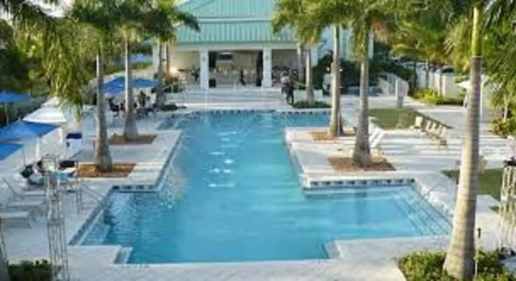 Vista-2 Story W 3bdrms & Golf View Holiday home Miami