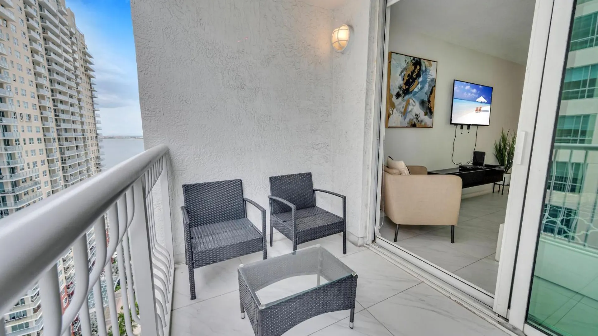 Apartment Beautiful High Floor * Brickell * Ocean View *