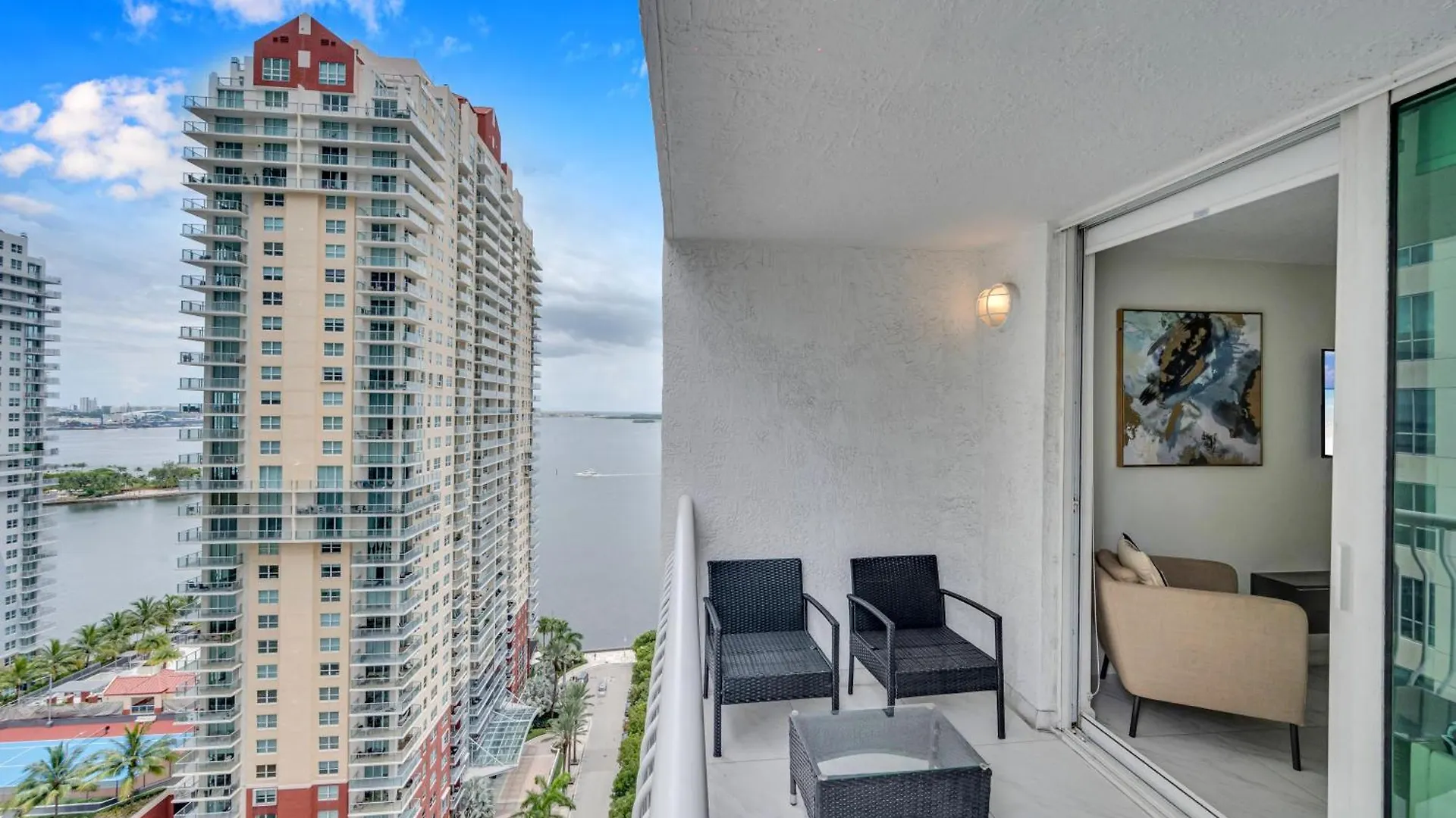 Beautiful High Floor * Brickell * Ocean View