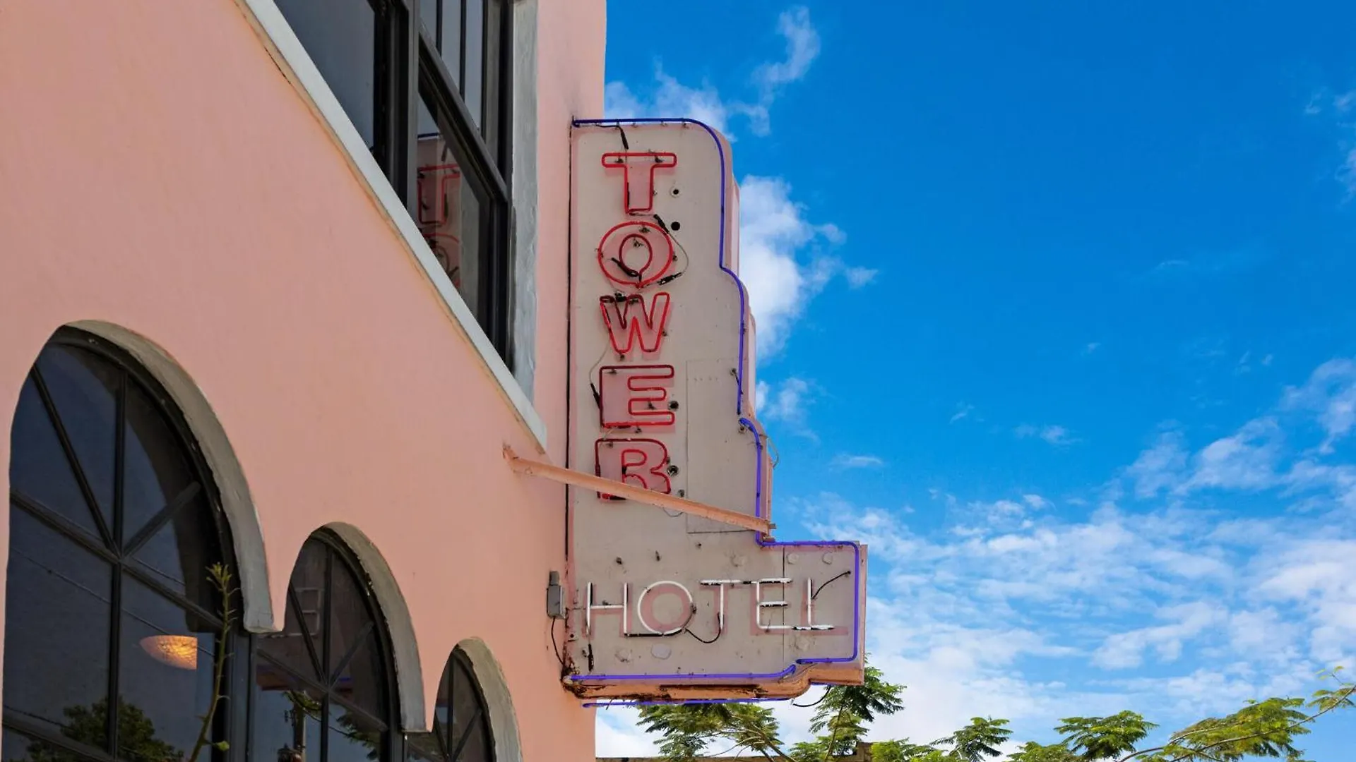 Hotel Roami At Tower - Calle Ocho *
