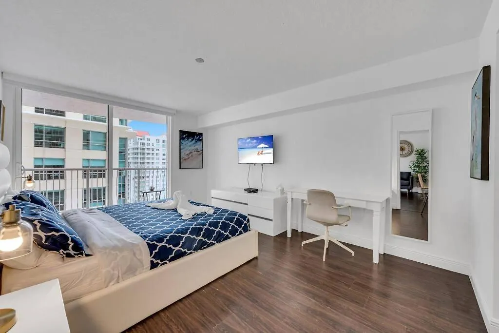 Apartment Dazzling 1 Bed 1 Bth • Brickell • Bay & View