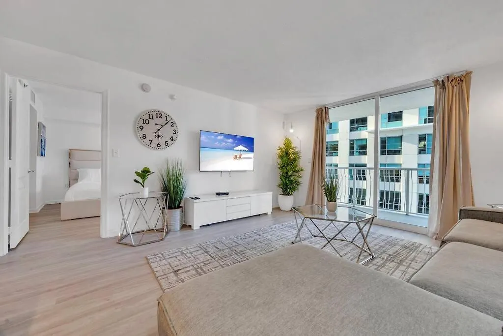 Apartment Beautiful 1 Bed 1 Bath • Brickell • Bay View *