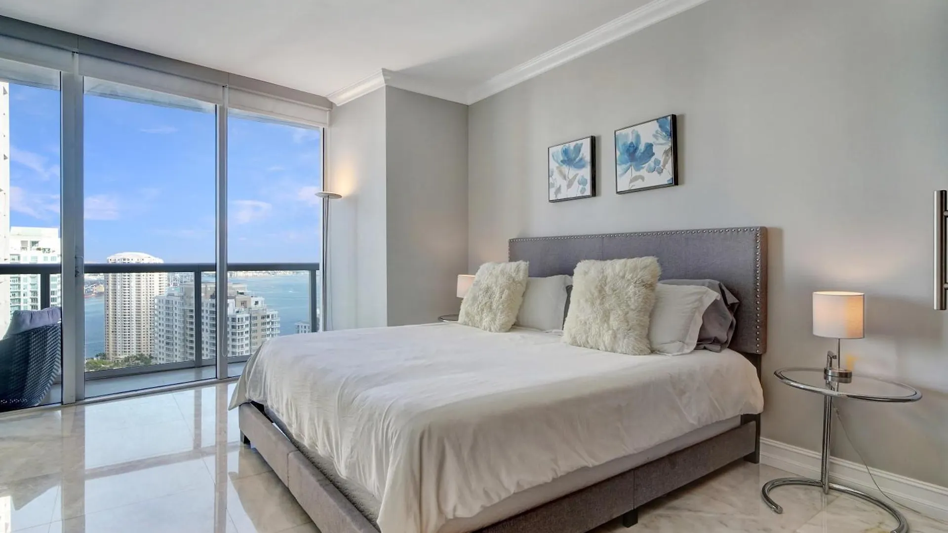 Holiday home Lux 2br - Water View - Pool - - Free Parking Miami