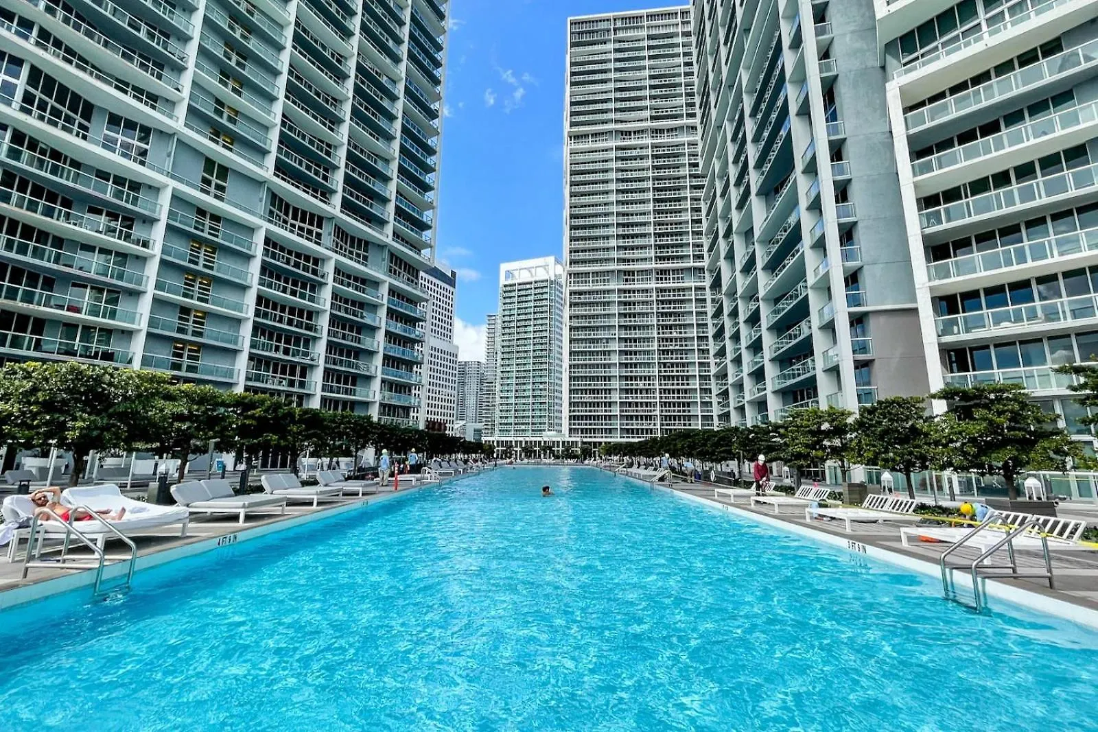 Lux 2br - Water View - Pool - - Free Parking Holiday home *