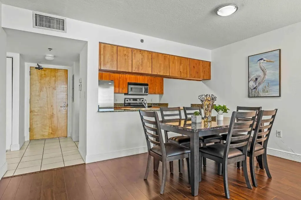 Comfy 28th Floor • Brickell • Ocean & Views Apartment *