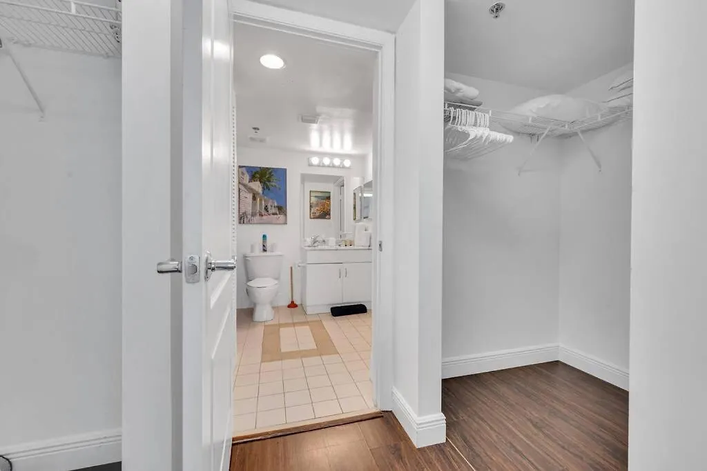 Dazzling 1 Bed 1 Bth • Brickell • Bay & View Apartment