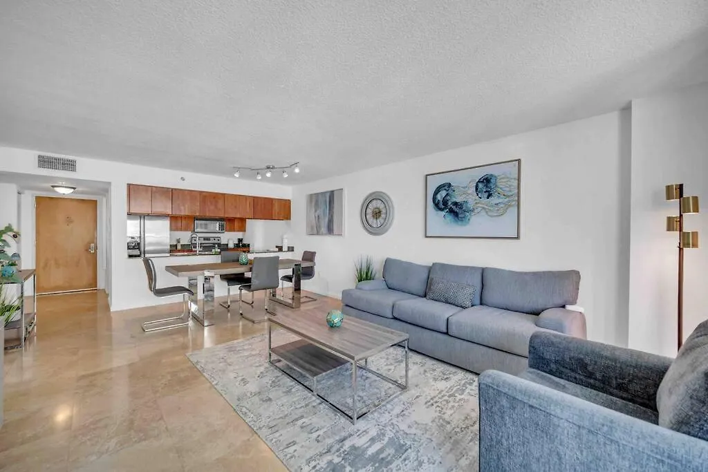 Spacious 36th Flr 1 Bd 1 Bt • Brickell • Bay View Apartment