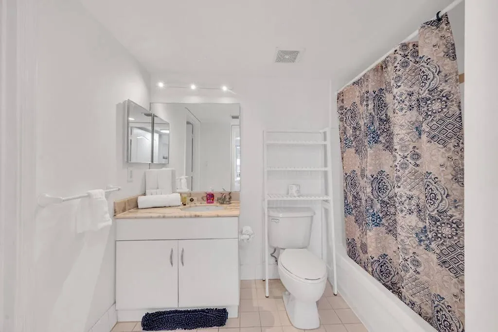 Beautiful 1 Bed 1 Bath • Brickell • Bay View Apartment