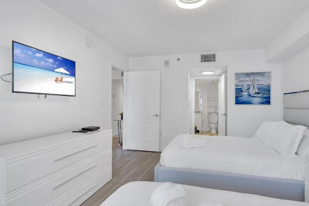 Beautiful 1 Bed 1 Bath • Brickell • Bay View Apartment
