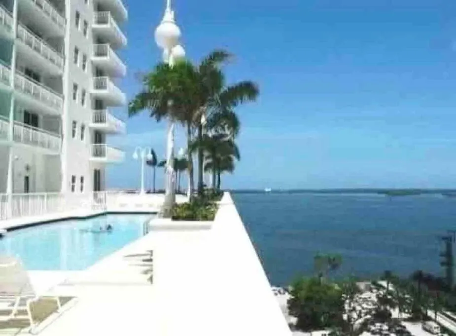 Apartment Beautiful 1 Bed 1 Bath • Brickell • Bay View