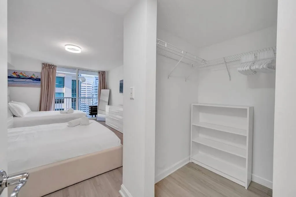 Apartment Beautiful 1 Bed 1 Bath • Brickell • Bay View *