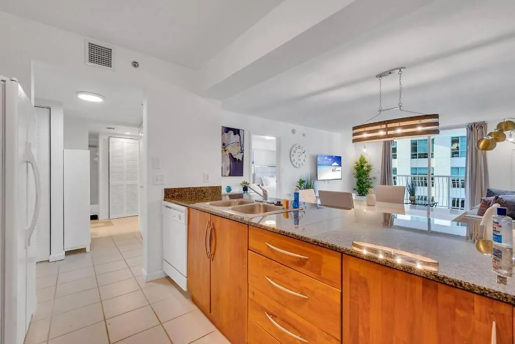 Beautiful 1 Bed 1 Bath • Brickell • Bay View Apartment *