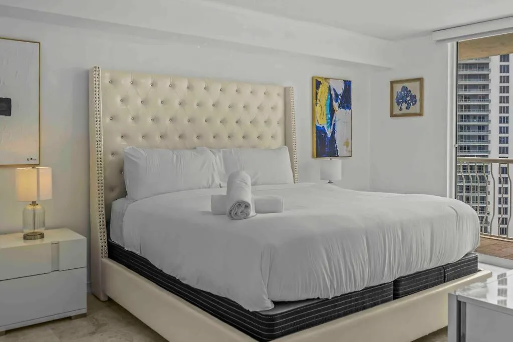 Exquisite 1 Bed • 33 Floor •brickell • Ocean Views Apartment Miami
