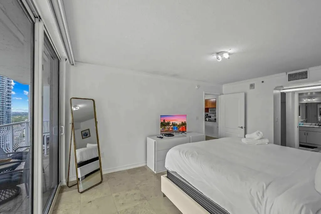 Apartment Exquisite 1 Bed • 33 Floor •brickell • Ocean Views