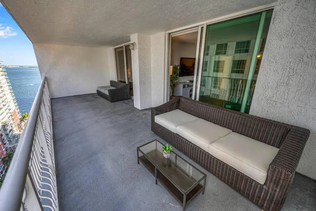 Stunning 1 Bdr 1 Bth • Brickell • Bay & Views *