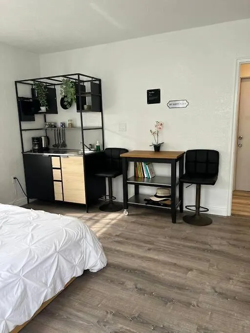 Apartment And Cozy 4 *