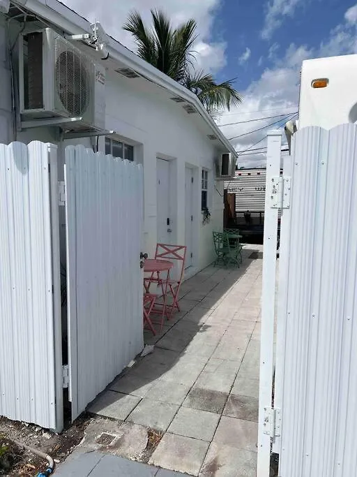 And Cozy 4 * Miami