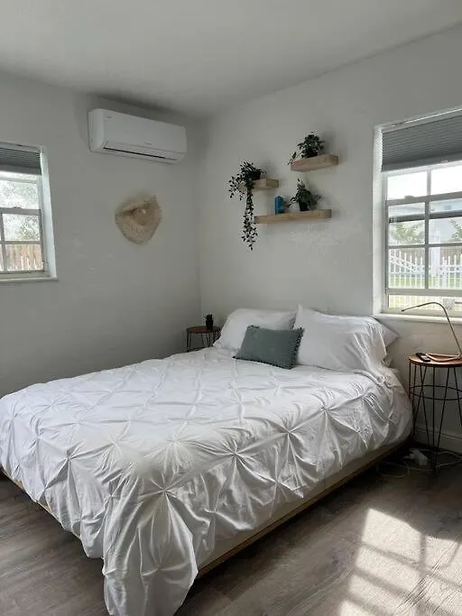 Apartment And Cozy 4