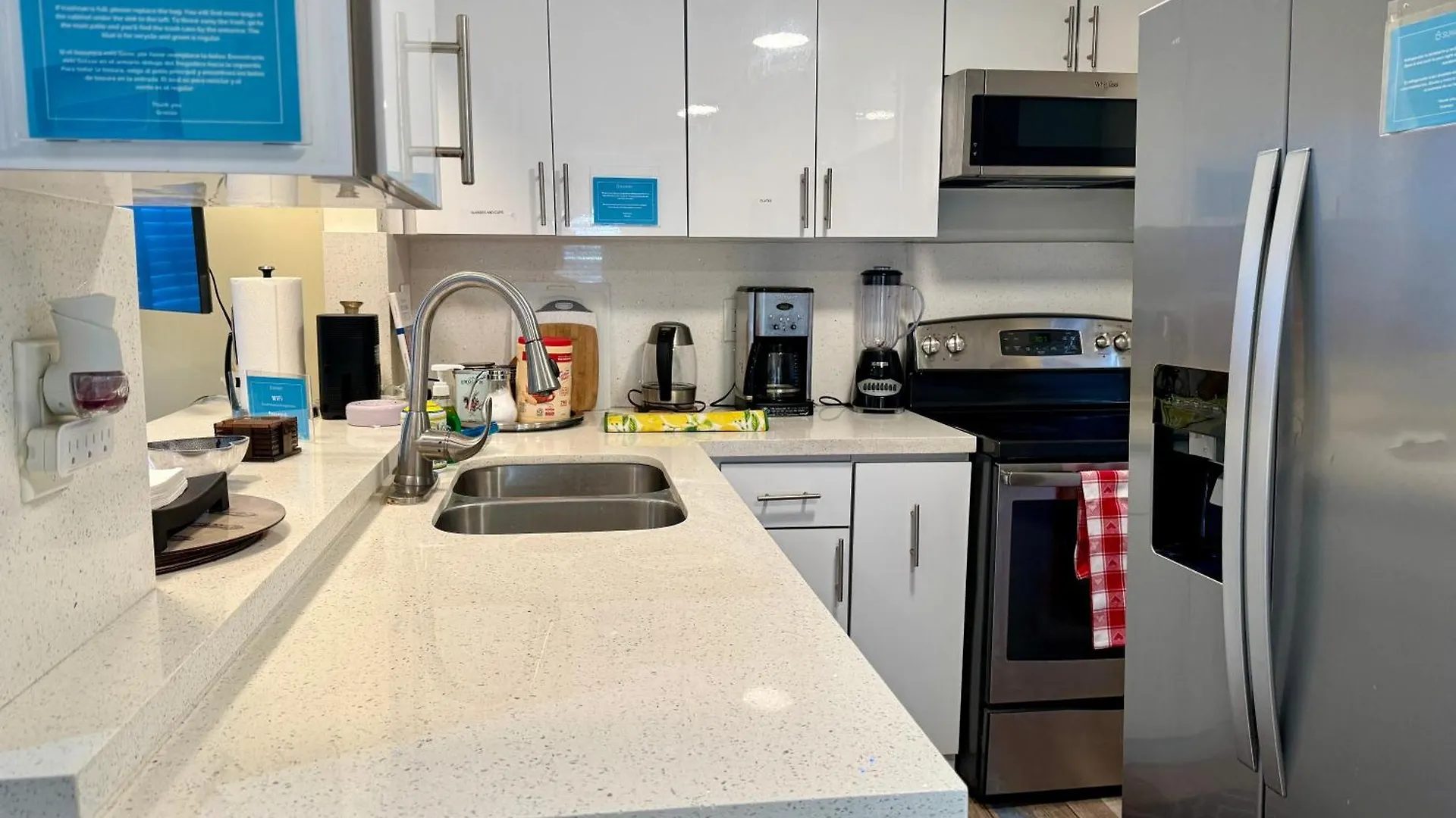 Bright Townhouse 3 Bedroom Free Parkig Garden