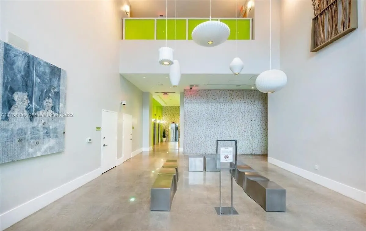 Long Term Allowed Dt Rooftop And Lap Pool * Miami