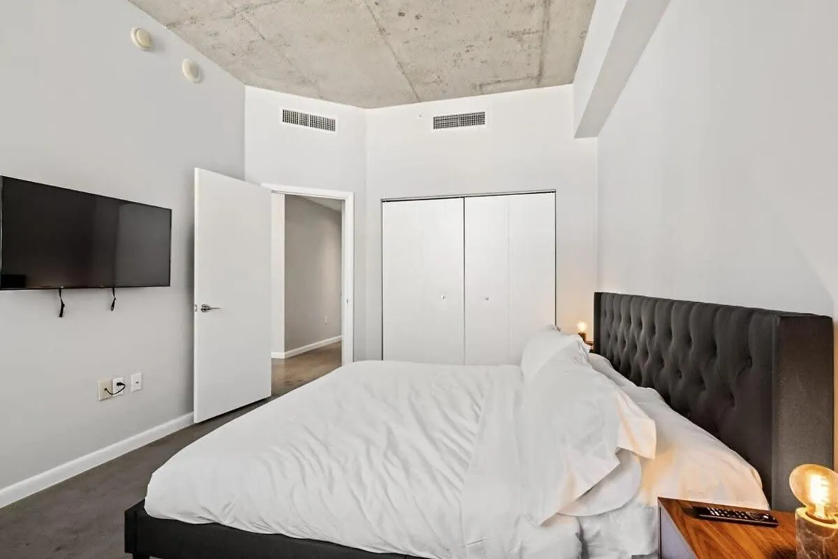 Long Term Allowed Dt Rooftop And Lap Pool * Miami