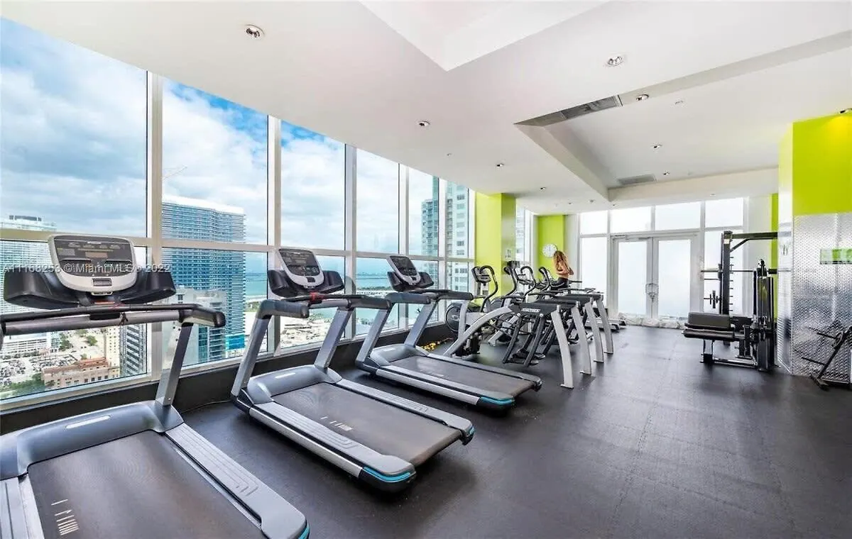 Long Term Allowed Dt Rooftop And Lap Pool * Miami