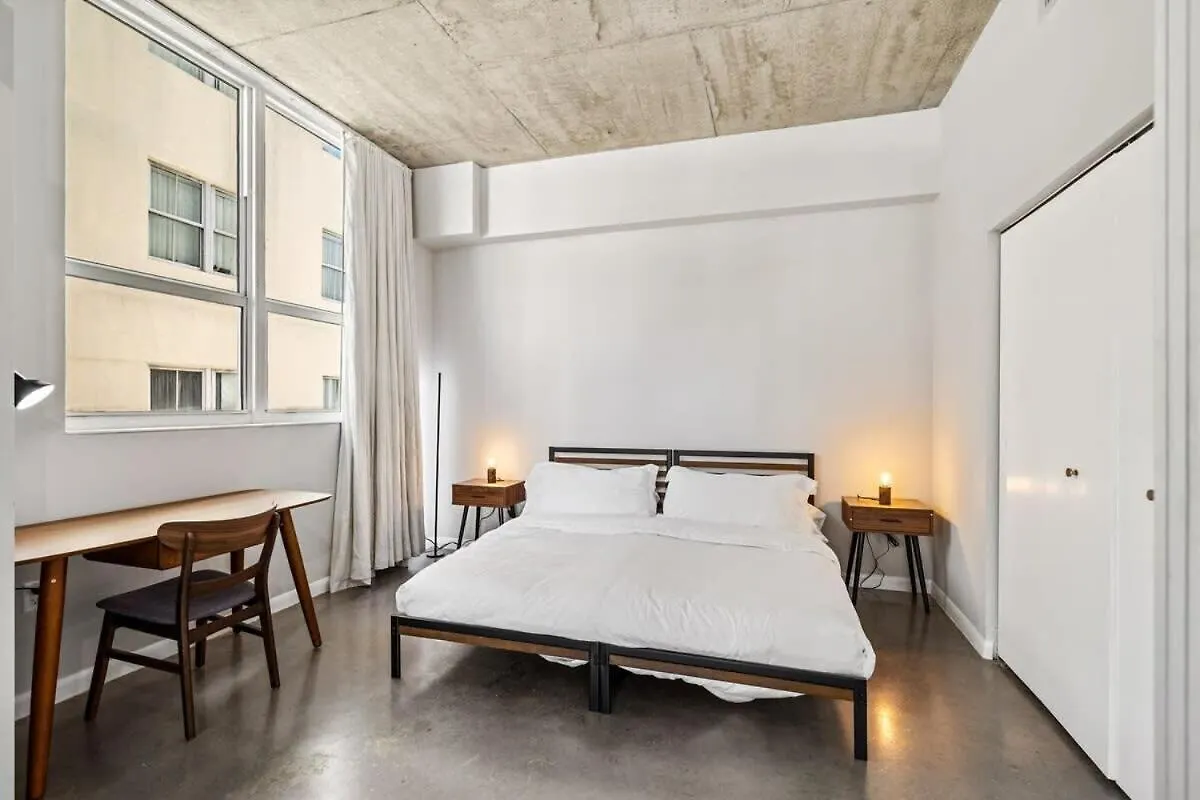 Long Term Allowed Dt Rooftop And Lap Pool Apartment Miami