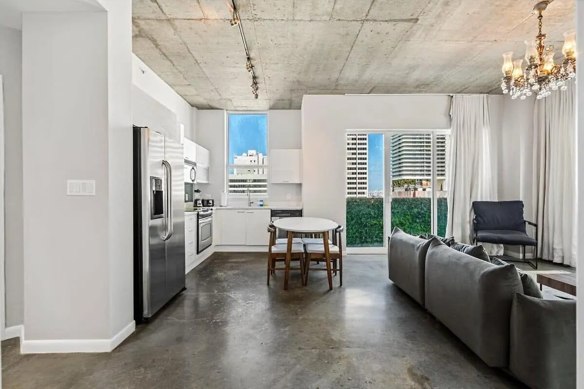 Long Term Allowed Dt Rooftop And Lap Pool Apartment Miami