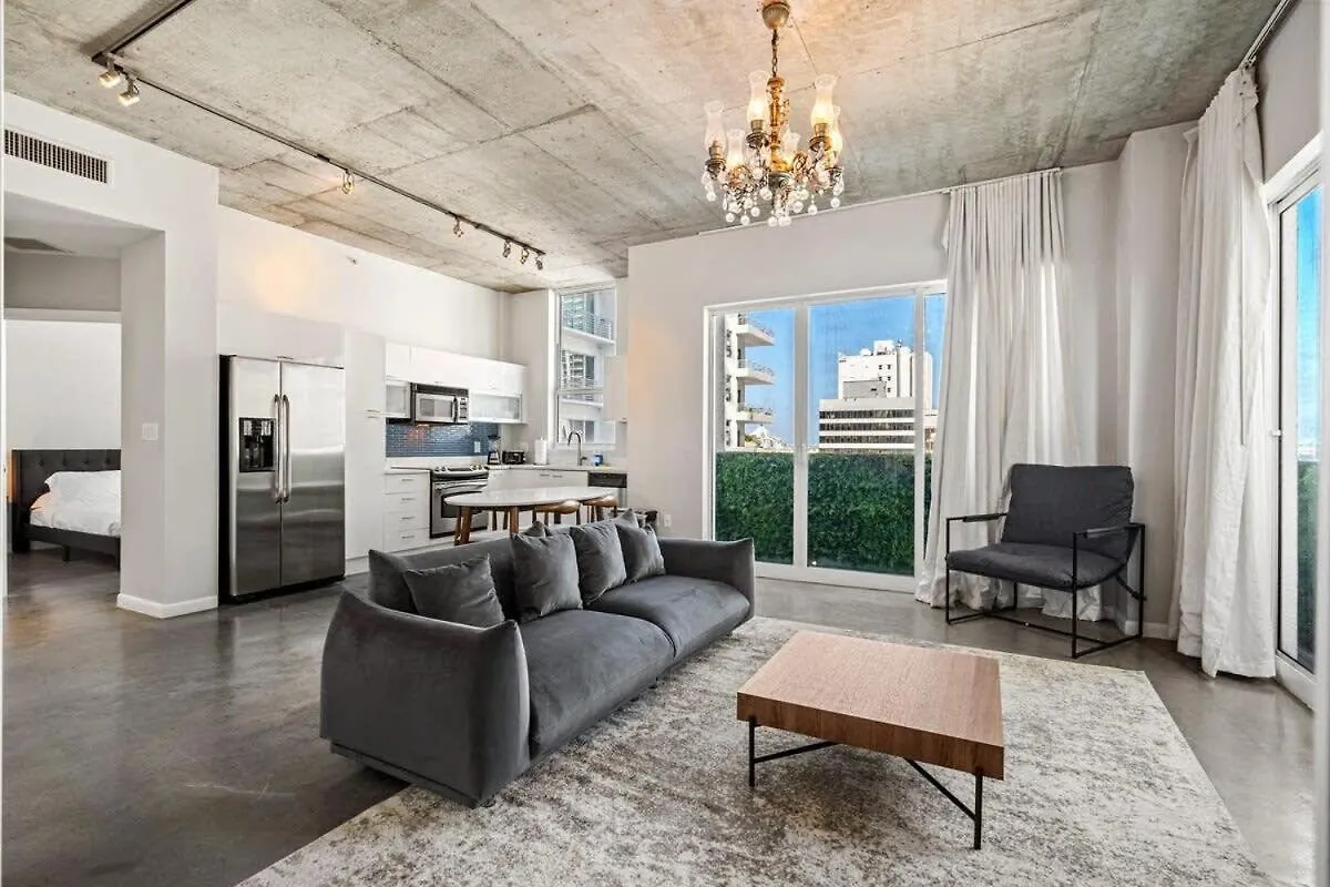 Long Term Allowed Dt Rooftop And Lap Pool * Miami