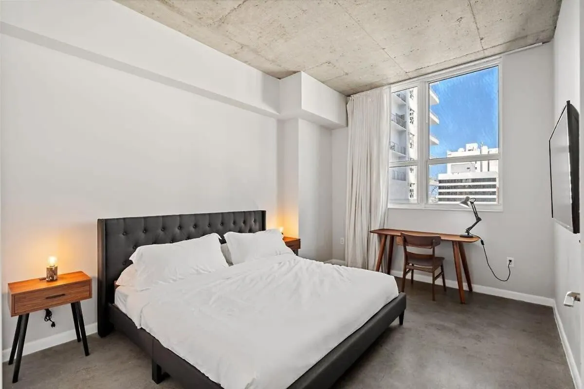 Long Term Allowed Dt Rooftop And Lap Pool Apartment