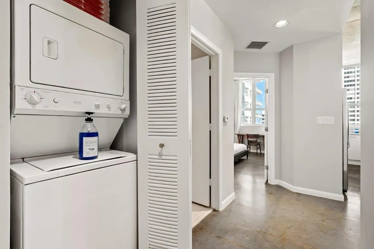 Apartment Long Term Allowed Dt Rooftop And Lap Pool Miami