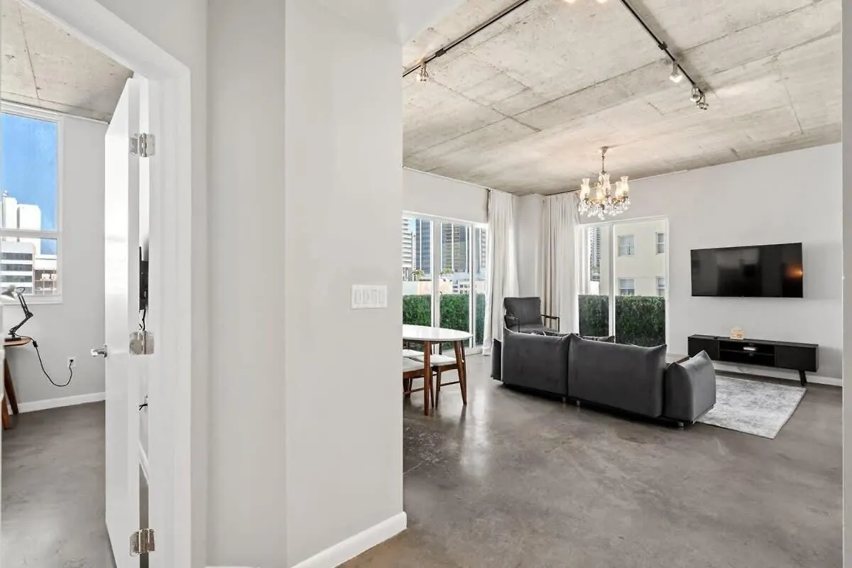 Long Term Allowed Dt Rooftop And Lap Pool Apartment Miami
