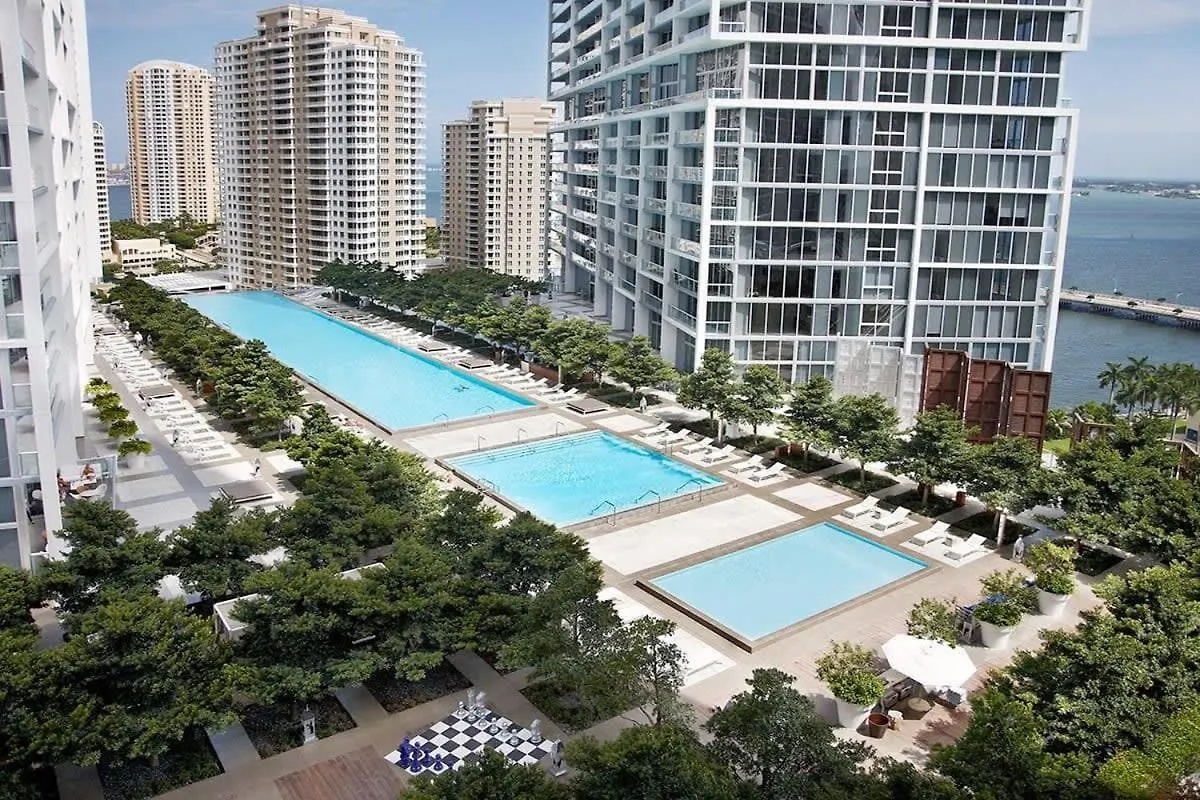 Downtown Brickell- Free Pool -gym-