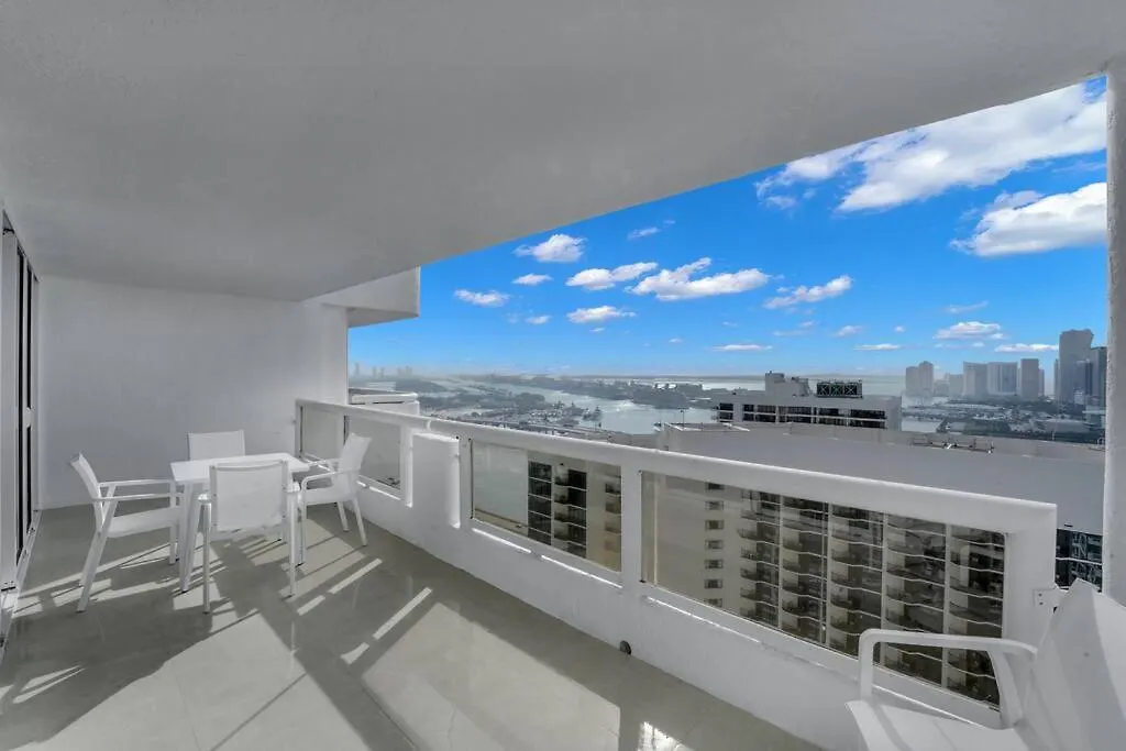 Shades Of Sky Penthouse! Newly Renovated Apartment Miami