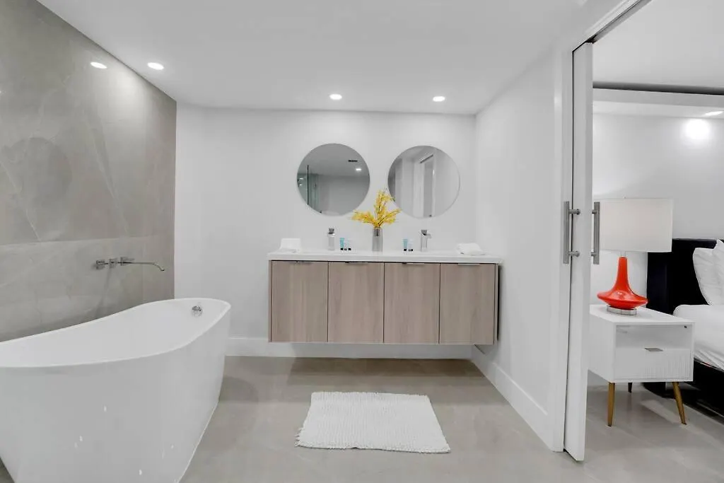 Shades Of Sky Penthouse! Newly Renovated