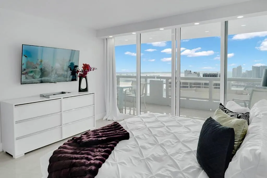 Shades Of Sky Penthouse! Newly Renovated Apartment Miami