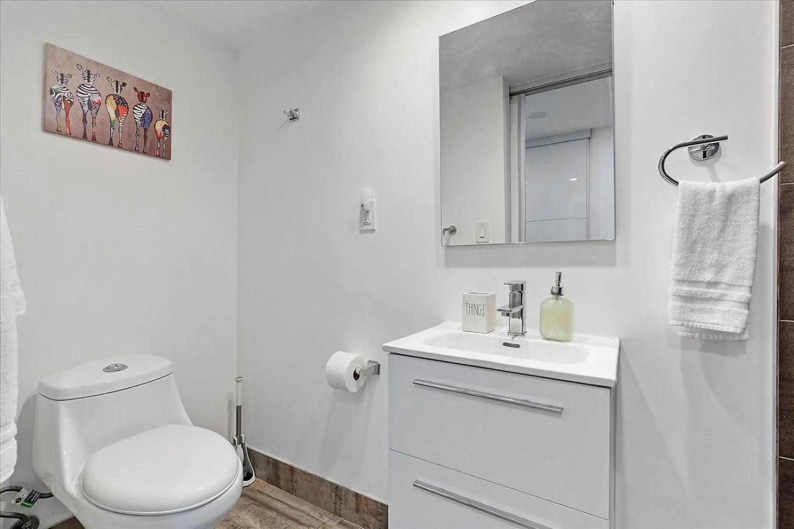 Apartment Beautiful Water & Park Views, Remodeled, Wfh Office *