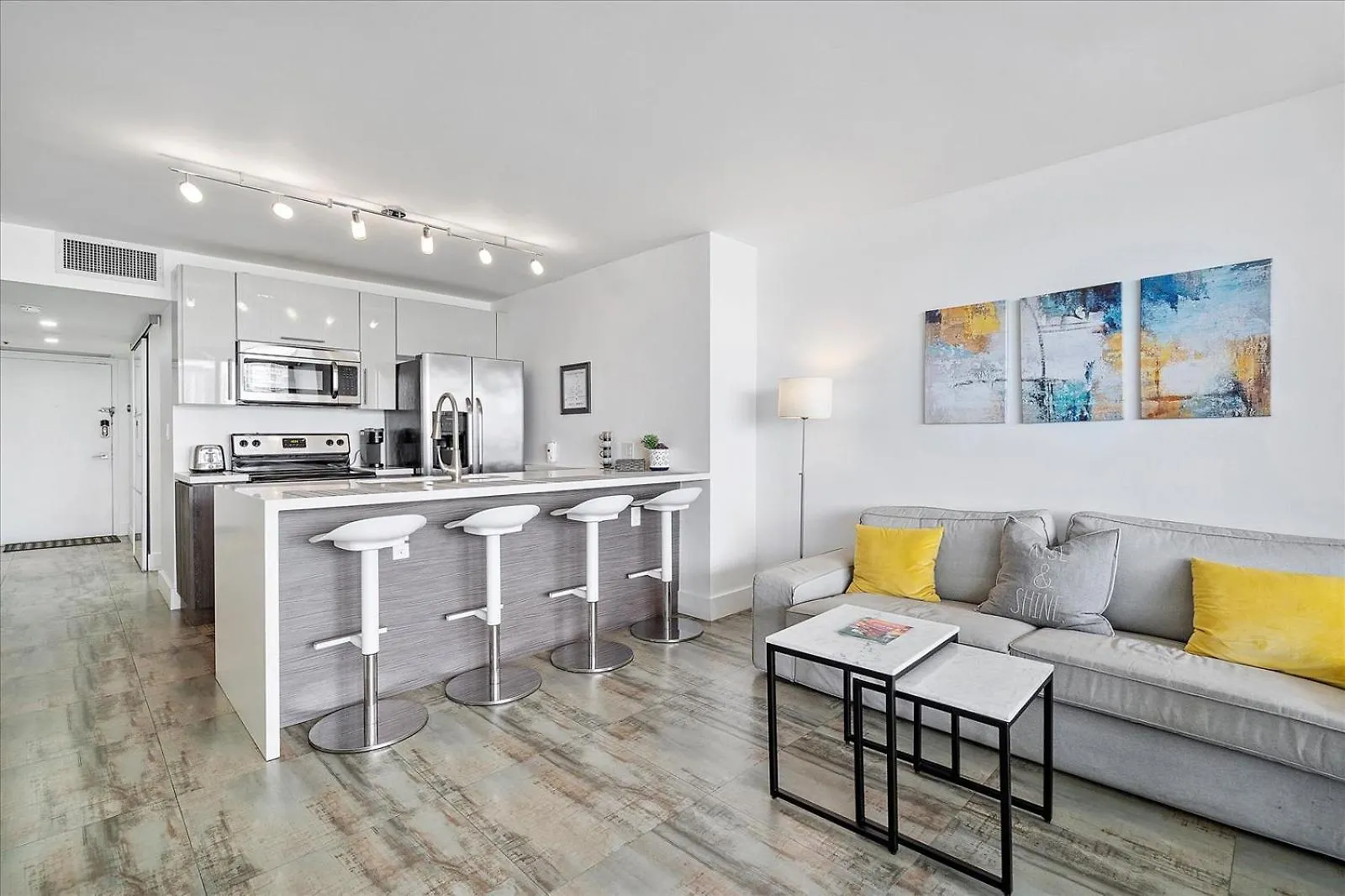 Beautiful Water & Park Views, Remodeled, Wfh Office Apartment Miami