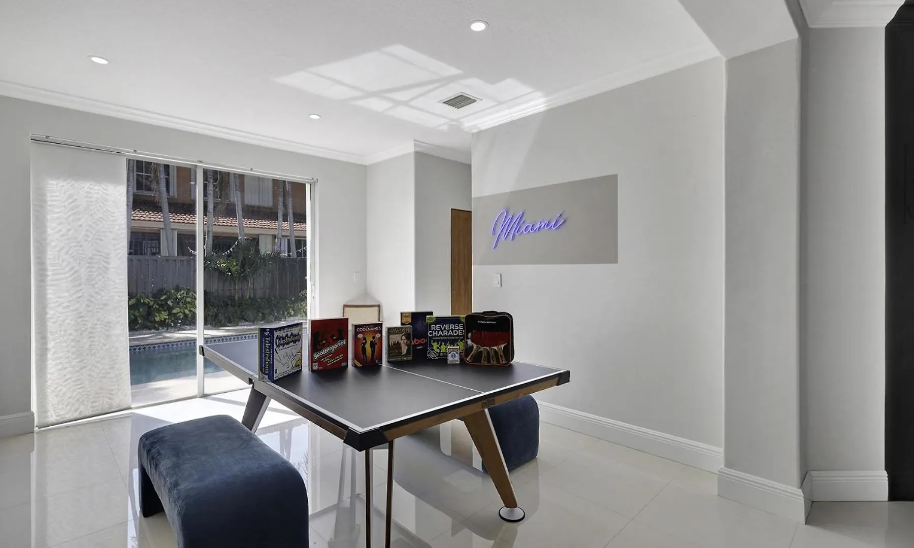 Holiday home Luxe Pool, Bbq & Fire Pit - 5 Min To Dolphinmall *