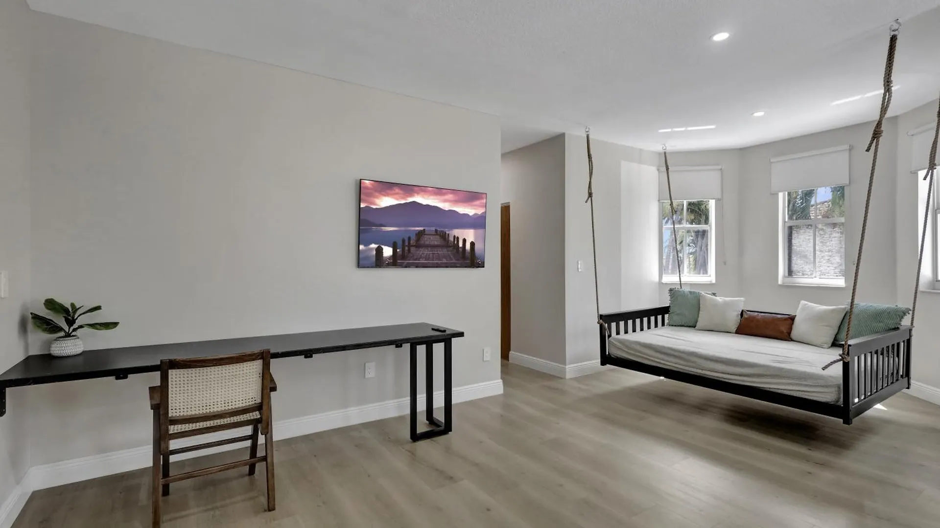 Luxe Pool, Bbq & Fire Pit - 5 Min To Dolphinmall Holiday home