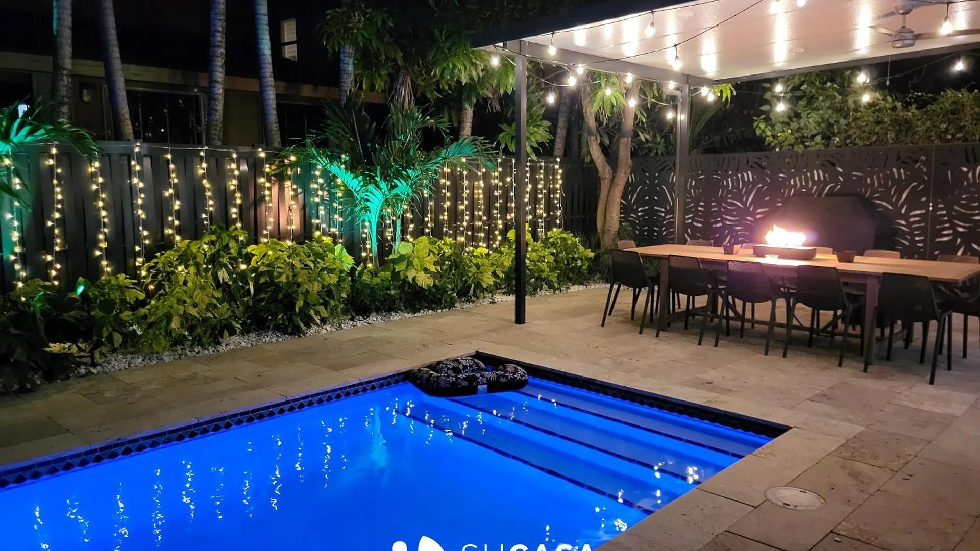 Luxe Pool, Bbq & Fire Pit - 5 Min To Dolphinmall Holiday home