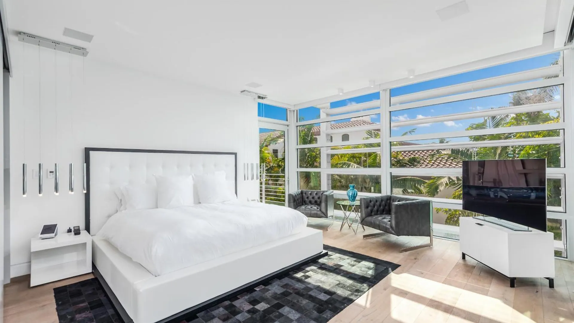 Indulge In Waterfront Elegance Your Ultra Luxury Estate Beckons! * Miami