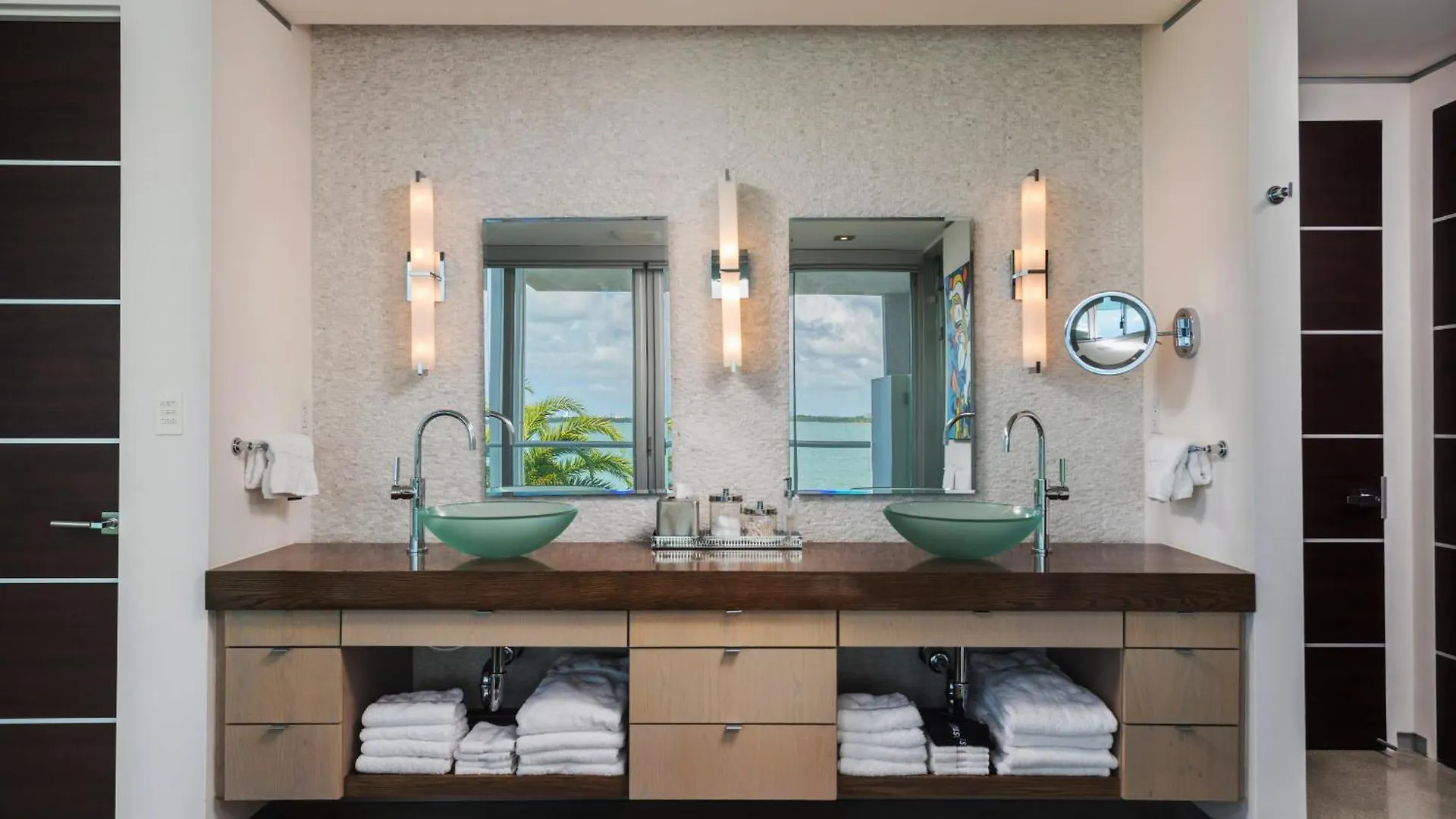 Villa Discover Paradise Your Exclusive Waterfront Escape